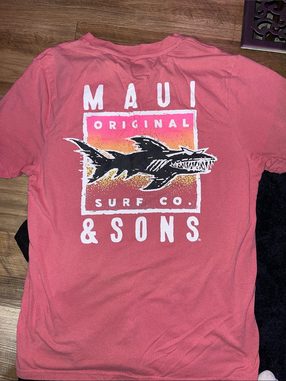 Maui & Sons Kids' Coral Graphic Surf Tee